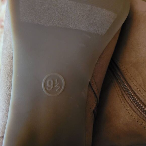A New Day Delilah Tan Booties Size 9.5 - Picture 7 of 10